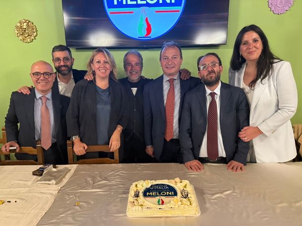 Al momento stai visualizzando Fratelli d’Italia uniti per Dino Alonge: incontro con i candidati al Consiglio comunale