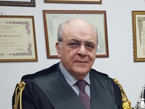 Al momento stai visualizzando Giovanni Tesè riceve il diploma honoris causa dall’Accademia Siculo-Normanna