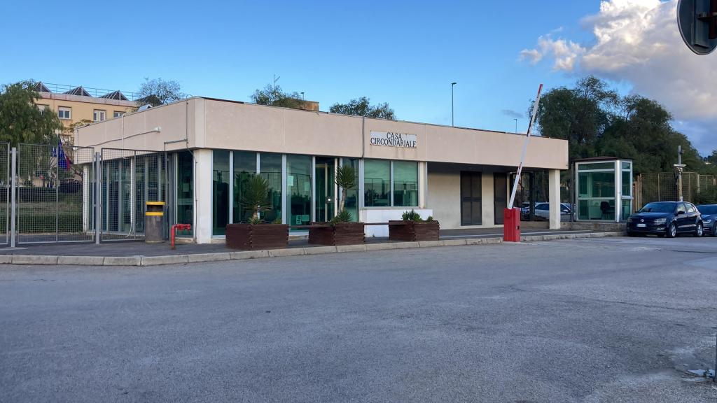 Al momento stai visualizzando Rivolta al carcere di Petrusa: Carmina accusa il governo di inattività