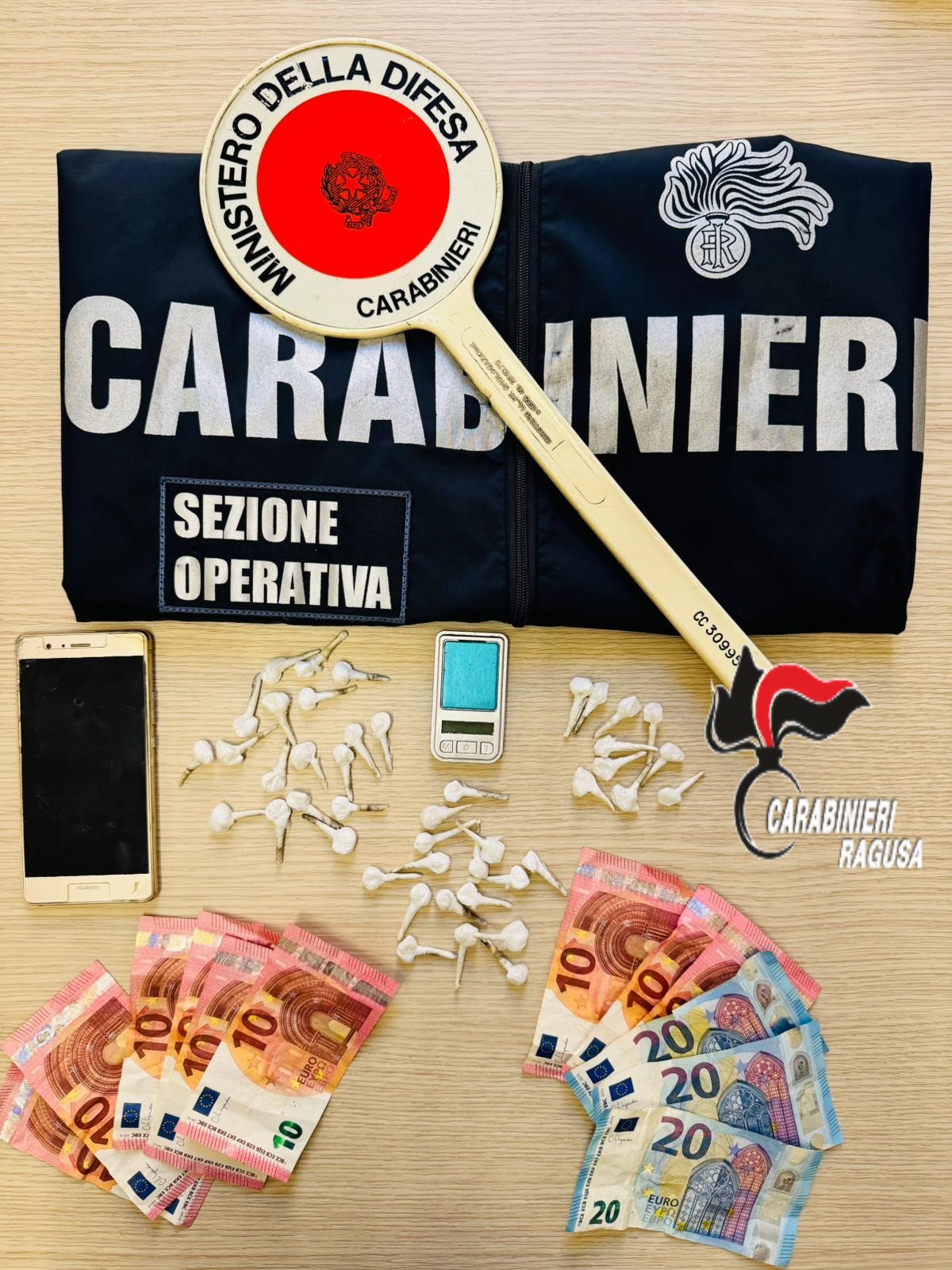 Al momento stai visualizzando Arrestato 28enne per spaccio di crack e cocaina nel centro di Ragusa