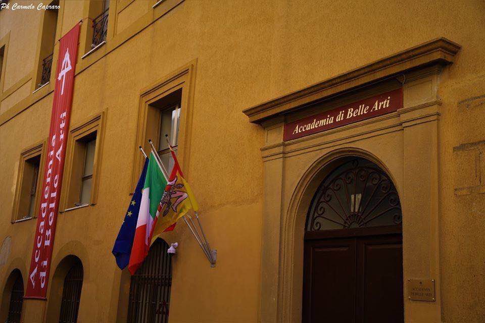 Al momento stai visualizzando Comune ordina sfratto all’Accademia Michelangelo per affitto non pagato