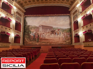 Scopri di più sull'articolo La Lega abbandona il Teatro Pirandello per sostenere Gentile con Salvini
