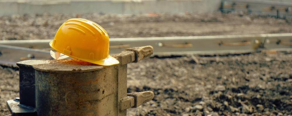 Al momento stai visualizzando Tragico incidente sul lavoro: perde la vita un operaio di 35 anni