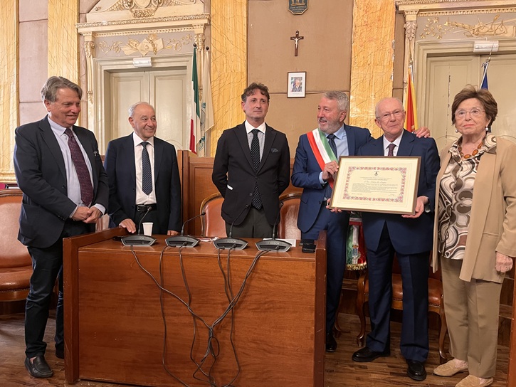 Al momento stai visualizzando Agrigento celebra il Sen. Enrico La Loggia con la cittadinanza onoraria