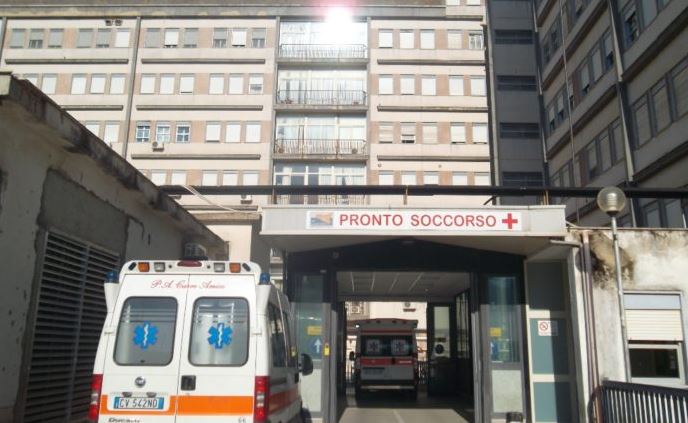 Scopri di più sull'articolo Grave incidente: un medico cade dal quarto piano di casa sua