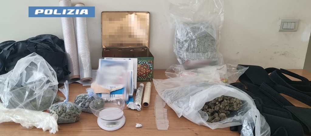 Al momento stai visualizzando Arrestato 33enne: sequestrati 2,5 chili di marijuana nella sua abitazione