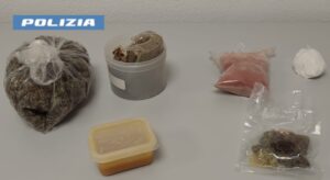 Scopri di più sull'articolo Arrestato con due chili di cocaina nascosti nella sella del motore