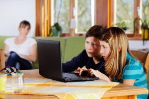 Scopri di più sull'articolo Un milione investito per promuovere l’educazione digitale e la sicurezza online
