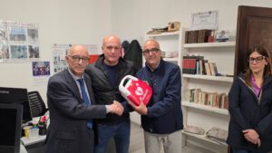 Scopri di più sull'articolo A Cuore Aperto dona un defibrillatore ai volontari di Santa Margherita di Belìce