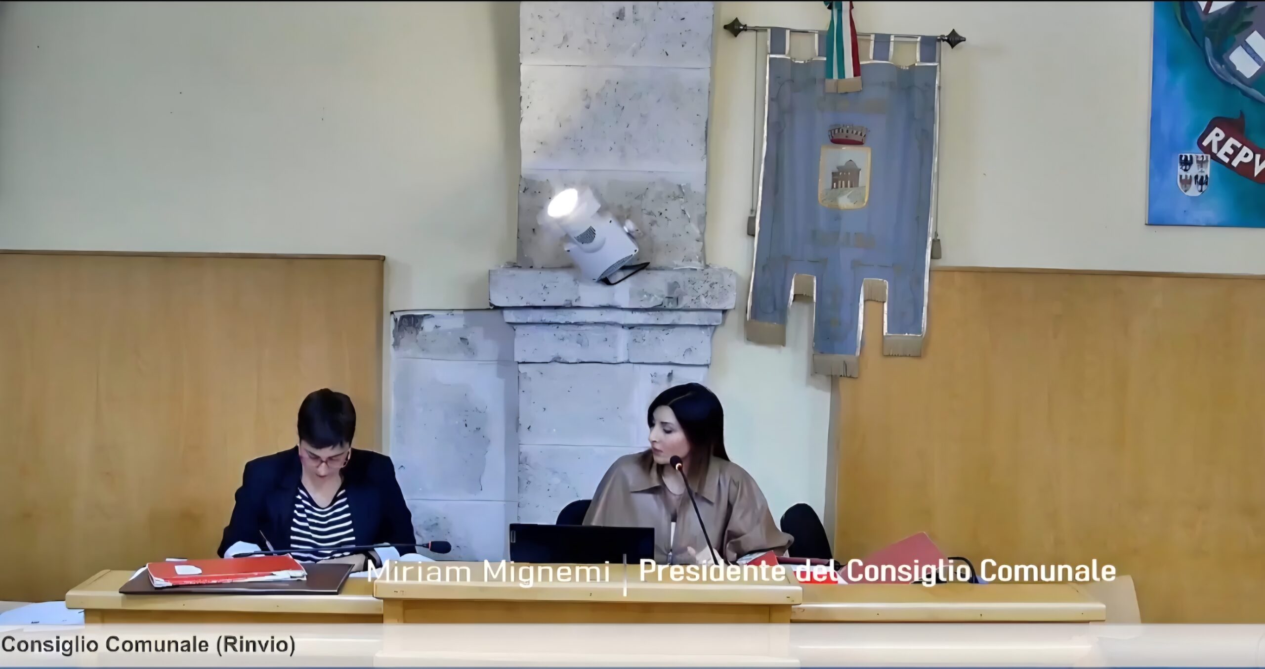 Scopri di più sull'articolo Protesta in aula a Favara: consiglieri si ritirano per l’assenza di Palumbo