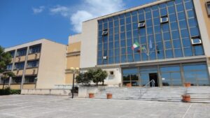 Scopri di più sull'articolo Asp condannata a risarcire medici per prestazioni durante il covid