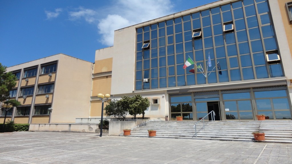 Scopri di più sull'articolo Asp condannata a risarcire medici per prestazioni durante il covid
