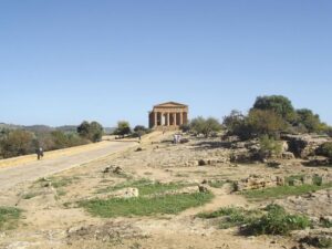 Scopri di più sull'articolo Visite ai percorsi sotterranei della Valle dei Templi per il ponte del 2 giugno
