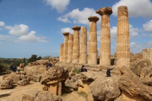 Scopri di più sull'articolo Valle dei Templi: la legalità cresce tra storia e inclusione sociale