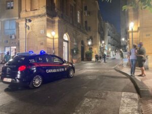 Scopri di più sull'articolo Sedicenne denunciato dopo aver sputato ai carabinieri e lanciato un bicchiere