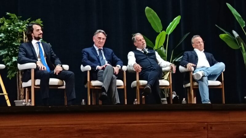 Al momento stai visualizzando Primo dibattito tra i candidati sindaco: tensione e proposte in campo