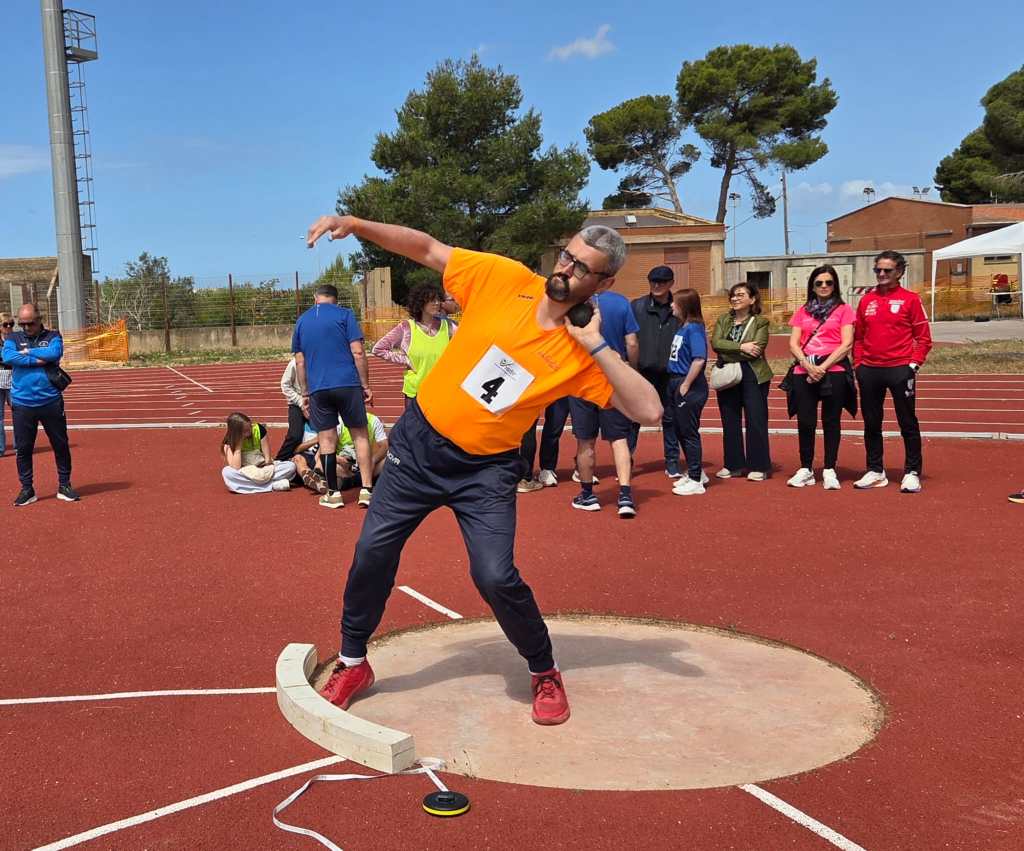 Scopri di più sull'articolo Salvatore Portelli della Pro Sport Ravanusa brilla nell’atletica paralimpica
