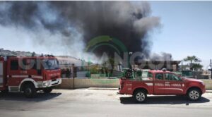 Scopri di più sull'articolo Incendio devasta un’azienda a Favara: intervento dei vigili del fuoco in corso