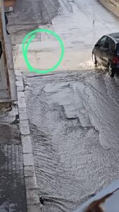 Scopri di più sull'articolo Canicattì, residenti infuriati per la grande perdita d’acqua in via Toti