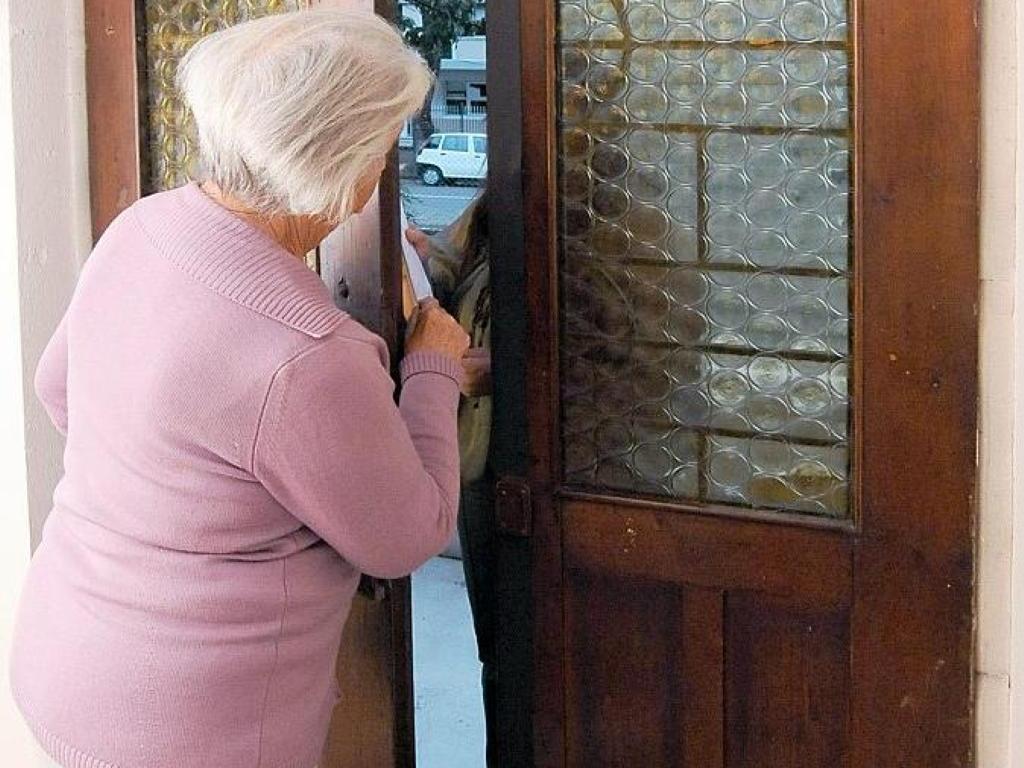 Al momento stai visualizzando Due arresti per truffa ai danni di un’anziana: si spacciavano per carabinieri