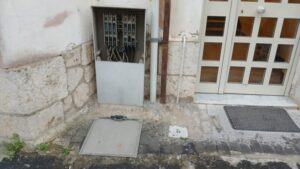 Scopri di più sull'articolo Allerta folgorazione in via Tomasi di Lampedusa: situazione critica vicino a un edificio