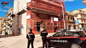 Scopri di più sull'articolo Sospesi lavori e maxi sanzioni nei cantieri: tre denunce per irregolarità