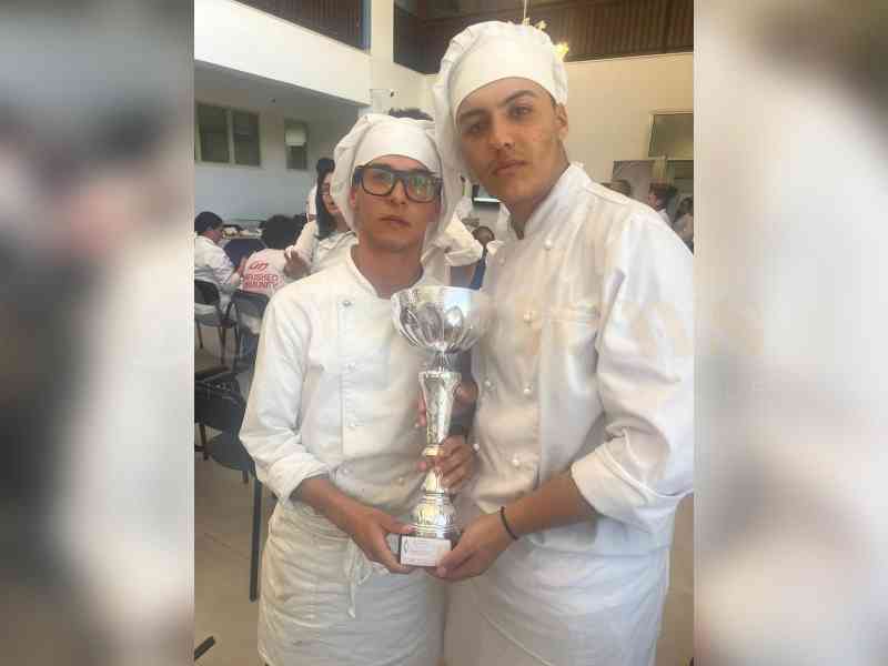 Al momento stai visualizzando Antonino Maria Palermo, giovane chef di Poggioreale, trionfa a “DescoSicano 2026