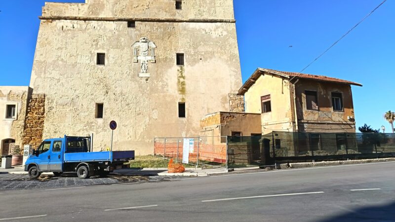 Al momento stai visualizzando Rinasce il casello abbandonato accanto alla Torre Carlo V grazie al Comune
