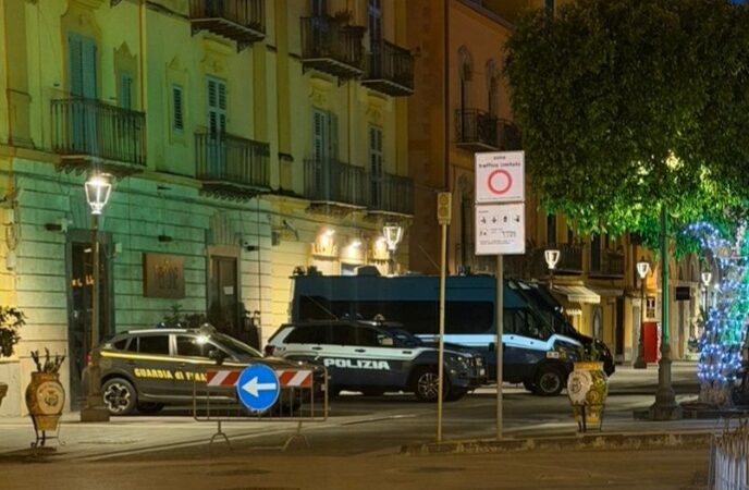 Al momento stai visualizzando Intervento delle forze dell’ordine in via Roma: il sindacato dei poliziotti chiarisce