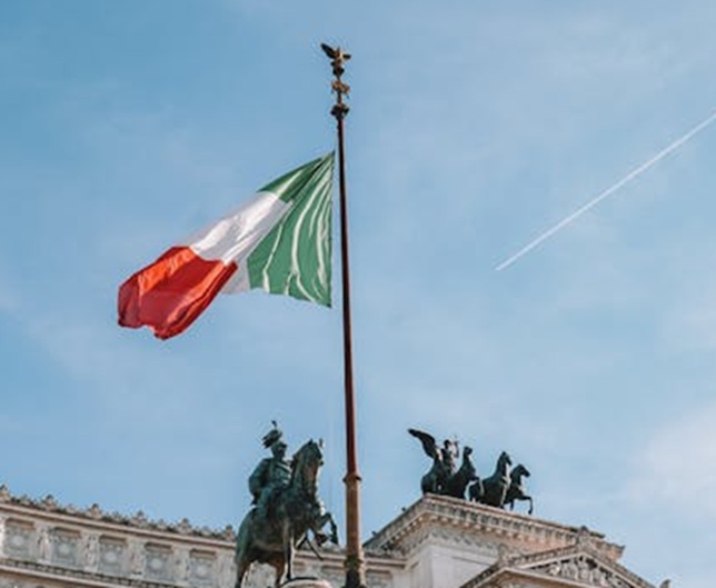 Scopri di più sull'articolo Italiani nel mondo: il MAECI riforma la politica estera e tutela i diritti