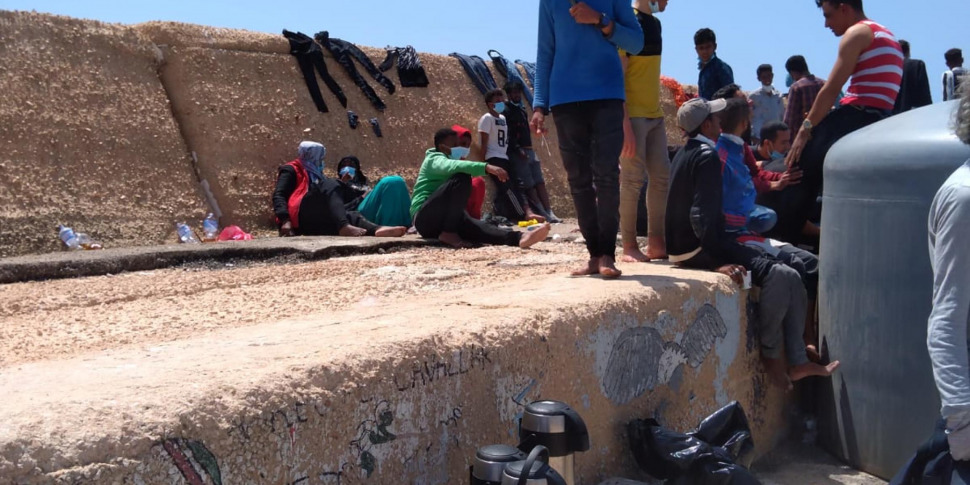 Al momento stai visualizzando Tragedia a Lampedusa: neonata perde la vita per ipotermia dopo lo sbarco