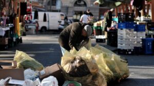 Scopri di più sull'articolo Candidati sindaco al ballottaggio: i volontari richiamano l’attenzione sui poveri