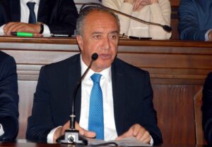 Scopri di più sull'articolo Pendolino: “Schifani si limita a una cautela sull’aeroporto