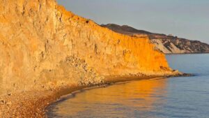 Scopri di più sull'articolo Crollo della falesia a Zingarello: Agrigento deve affrontare la realtà