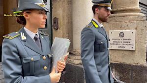 Scopri di più sull'articolo Finanziere arrestato per corruzione: chiedeva mazzette ai commercianti