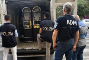 Scopri di più sull'articolo Sequestro di 14 apparecchi per gioco illegale: multa da 700mila euro