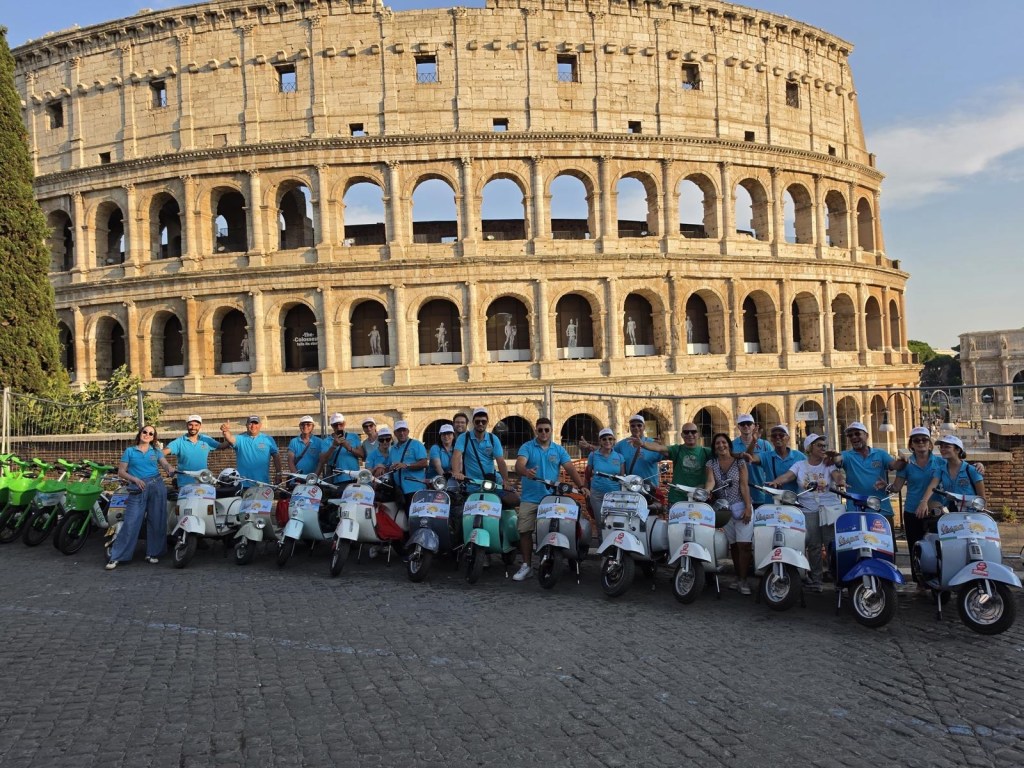 Al momento stai visualizzando La parata mondiale dell’80° anniversario accoglie il “Vespa in Tour Menfi” a Roma