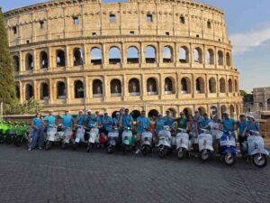 Scopri di più sull'articolo Menfi in festa: 20mila appassionati di Vespa si radunano a Roma