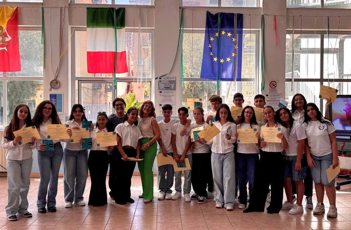 Al momento stai visualizzando La III C della Pirandello di Porto Empedocle trionfa al premio “ScriViamo”