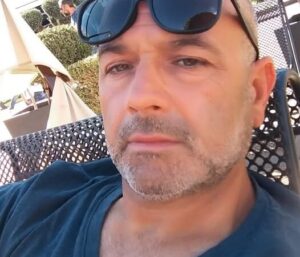 Scopri di più sull'articolo Colto da infarto in spiaggia, soccorsi vani per un bagnante