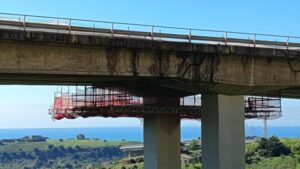 Scopri di più sull'articolo Ritardi nella riapertura del viadotto Morandi: chi risponderà?