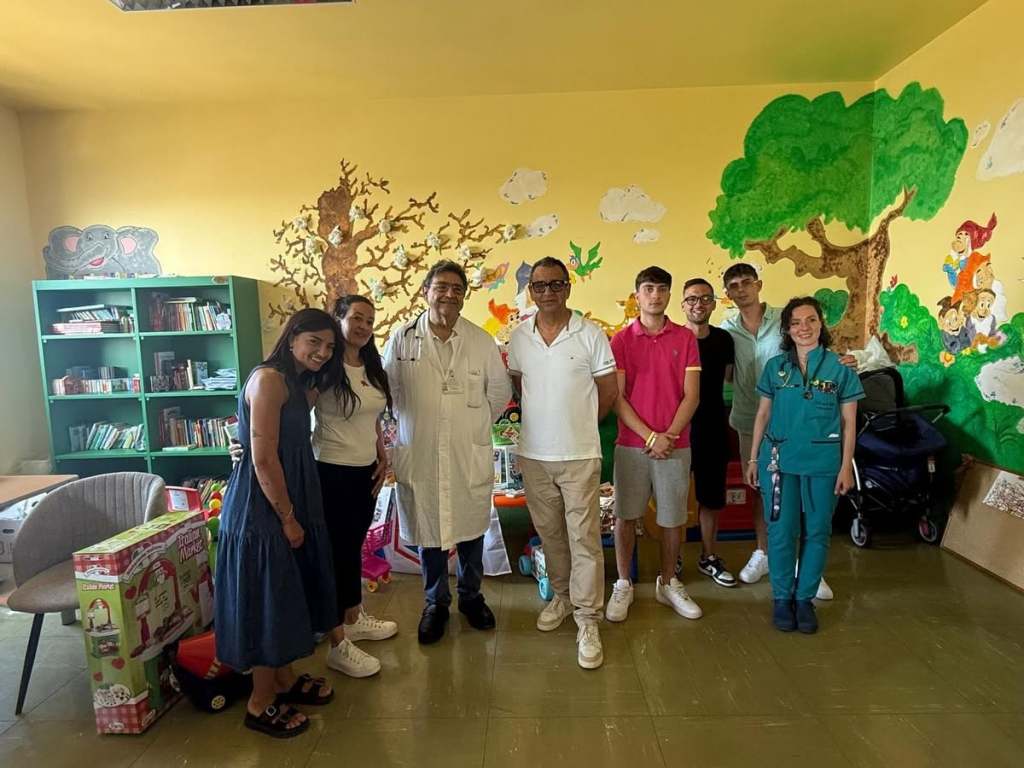Al momento stai visualizzando Acli Sicilia porta “La Stanza dei Sorrisi” in pediatria ad Agrigento