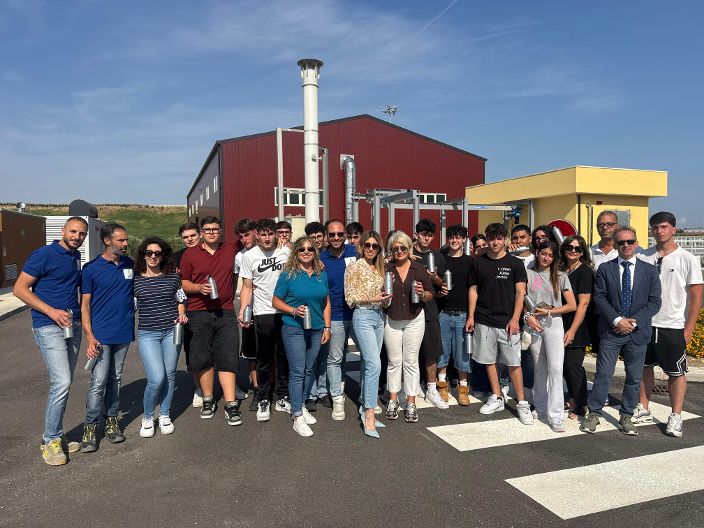 Al momento stai visualizzando Visita al depuratore di Timpa dei Palombi per gli studenti del “Leonardo”