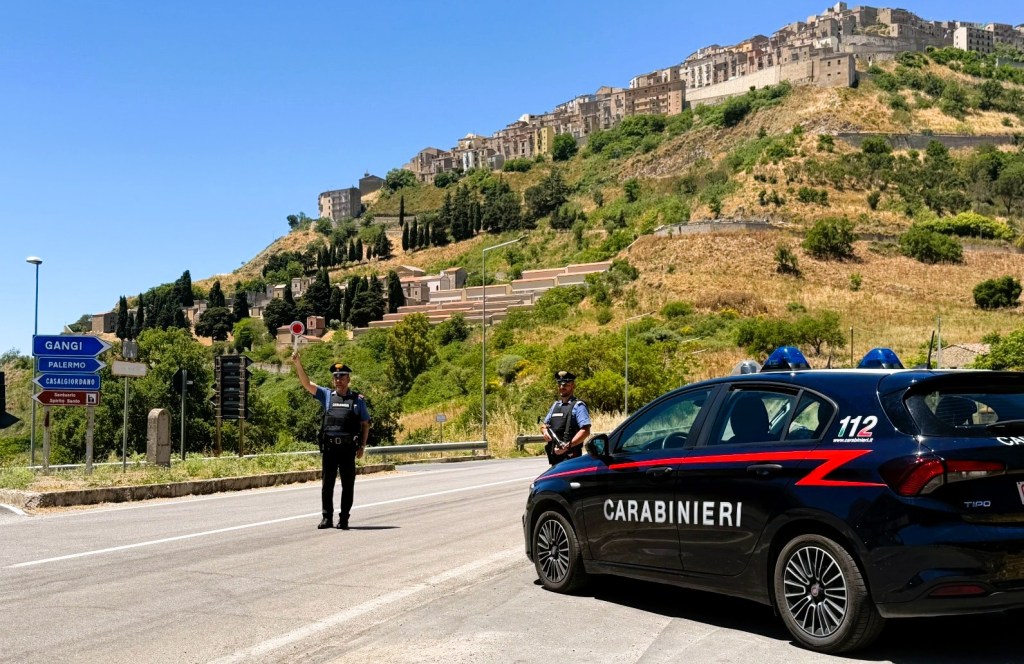 Al momento stai visualizzando Truffa del finto carabiniere fermata: risparmi di un’anziana al sicuro