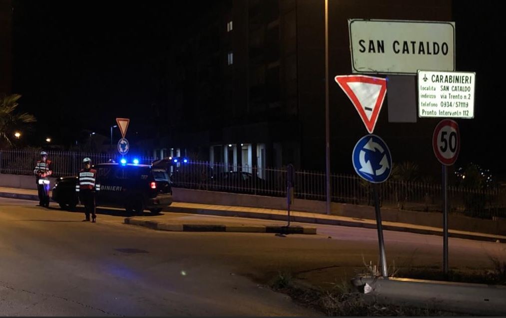 Al momento stai visualizzando 81enne tenta di uccidere il figlio dopo una violenta lite: arrestato