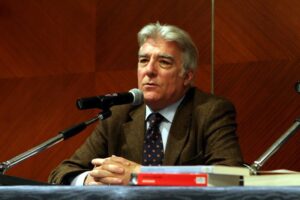Scopri di più sull'articolo Matteo Collura presenta il suo nuovo libro: dal delitto Tandoy a Napoleone