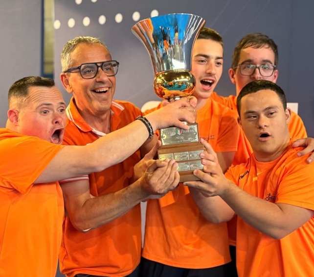 Al momento stai visualizzando Atleti paralimpici di Pro Sport Ravanusa premiati da Valeria Marini l’11 giugno