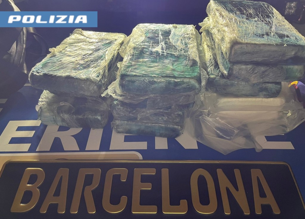 Al momento stai visualizzando Tre arrestati con 13 chili di cocaina: il traffico da Barcellona a Sicilia