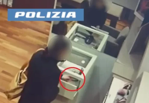 Al momento stai visualizzando Denunciata una 44enne per un furto da 10 mila euro in due gioiellerie
