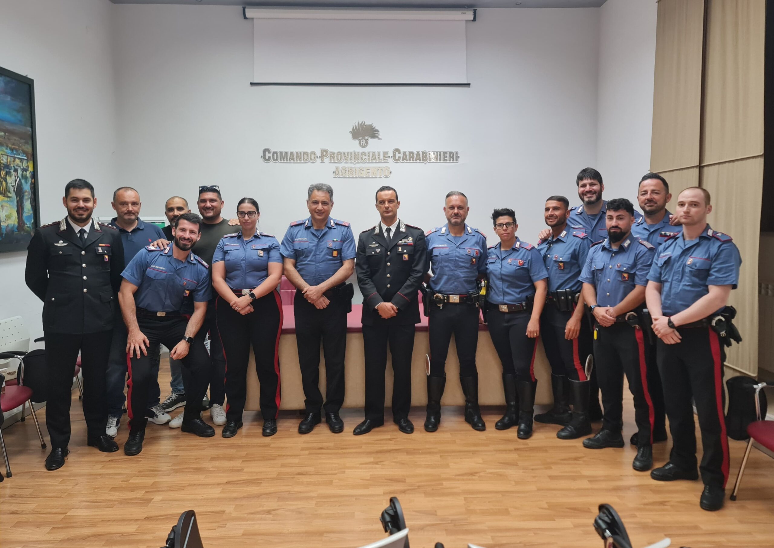 Al momento stai visualizzando Il Colonnello De Tullio incontra i Carabinieri attivi nella tutela degli anziani
